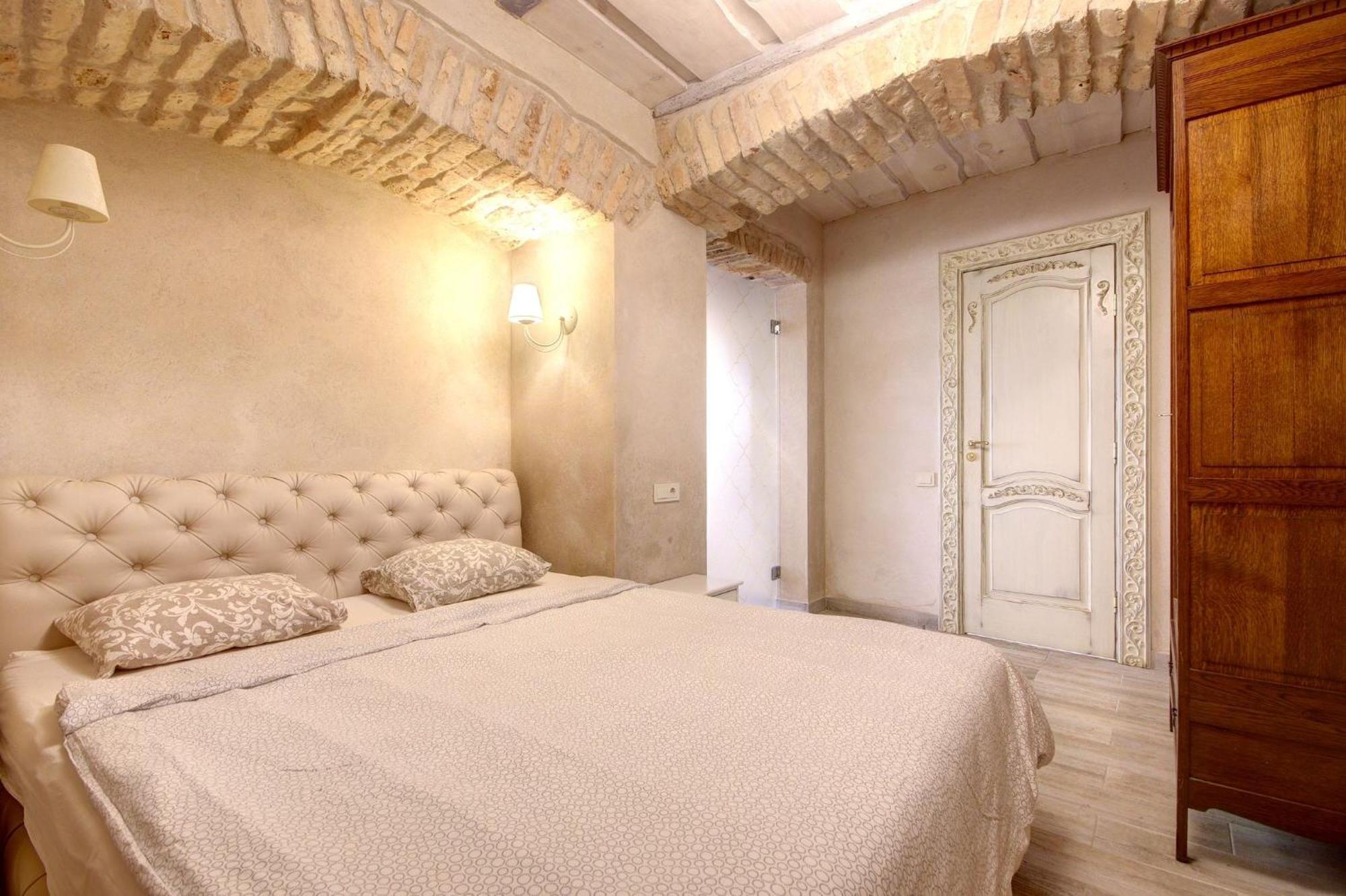Historical Apartments X Free Parking Self Check In 24X7 By H&H VNO Exterior foto